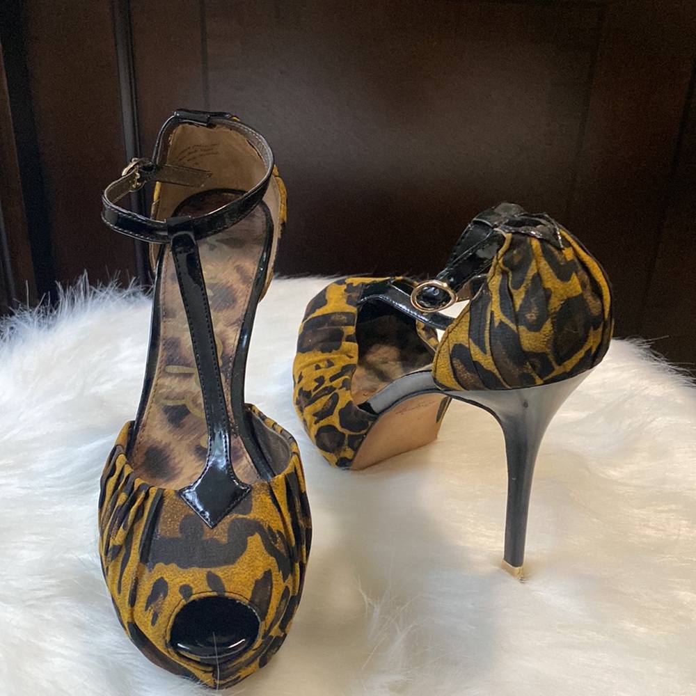 Sam Edelman Leopard Print T-Strap Stilleto